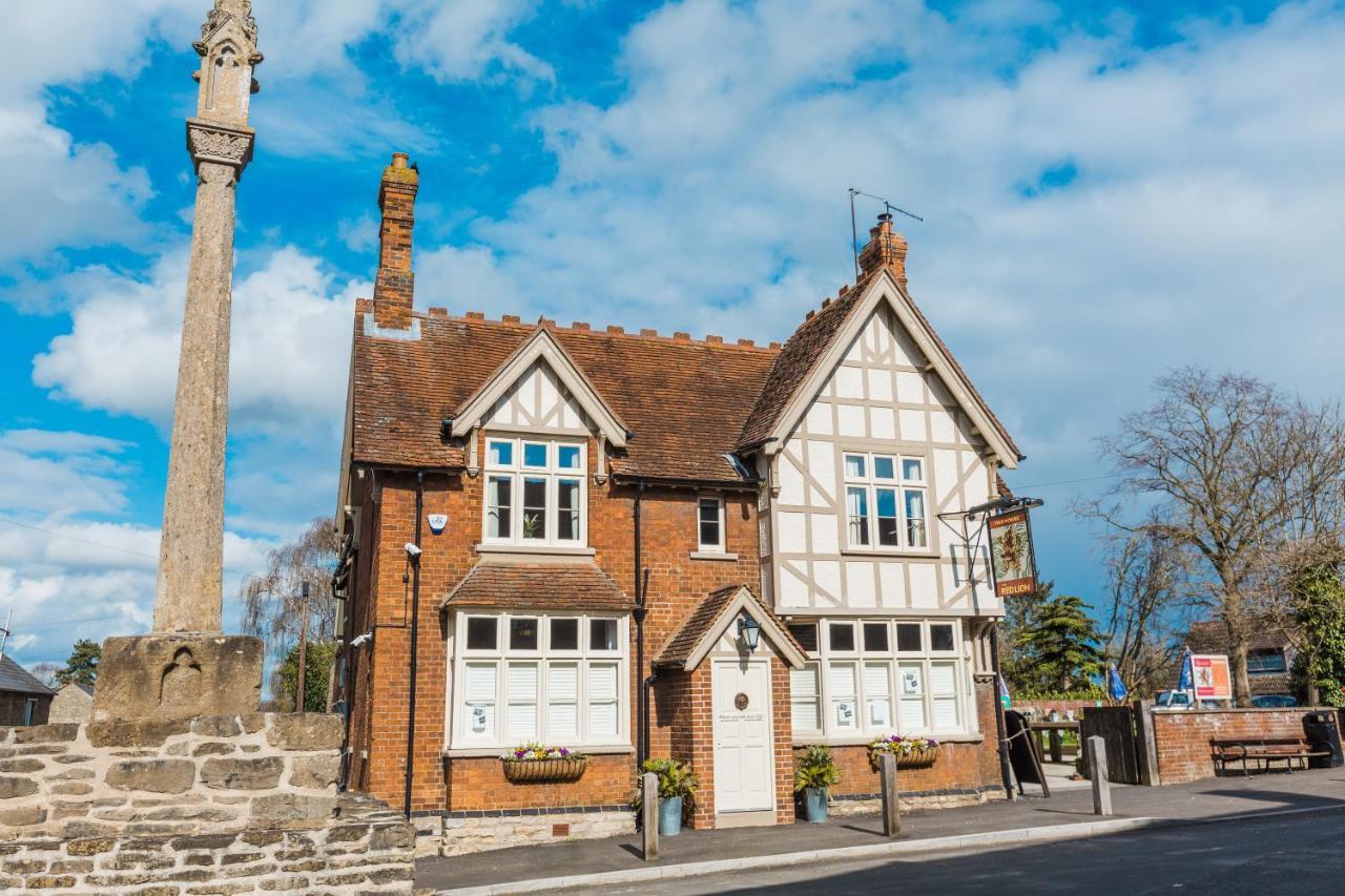Hotel The Red Lion Stevington Esterno foto